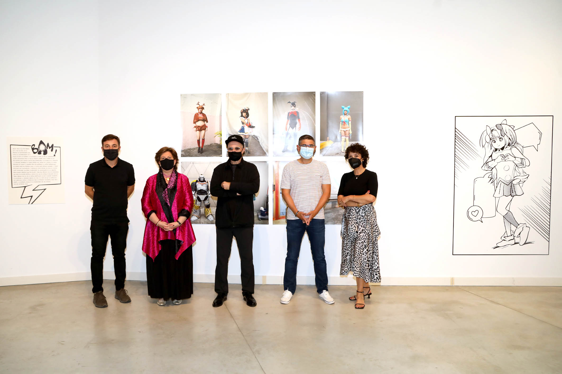 Inauguración Exposición Miguel Trillo - Imagen del fotógrafo Miguel Trillo, el alcalde Rafael Sánchez Acera, la concejal de Cultura Rosario Tamayo y otras autoridades en inauguración en el Centro de Arte Alcobendas de su exposición "Ficciones".