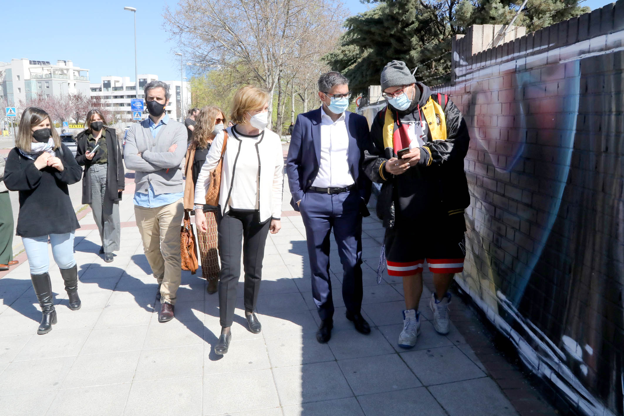 Un grafiti con la imagen de la campeona olímpica Mireia Belmonte pone en valor el deporte en igualdad Un grafiti con la imagen de la campeona olímpica Mireia Belmonte pone en valor el deporte en igualdad