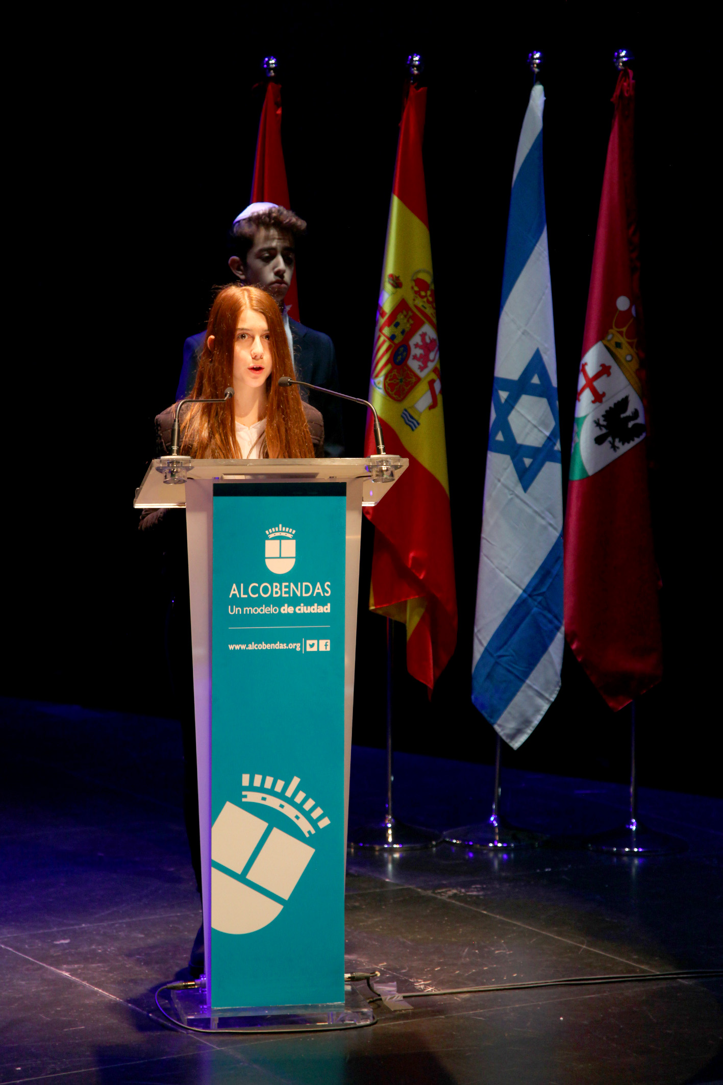Alcobendas recuerda el Holocausto ante 200 escolares para “no olvidar el pasado” Alcobendas recuerda el Holocausto ante 200 escolares para “no olvidar el pasado”