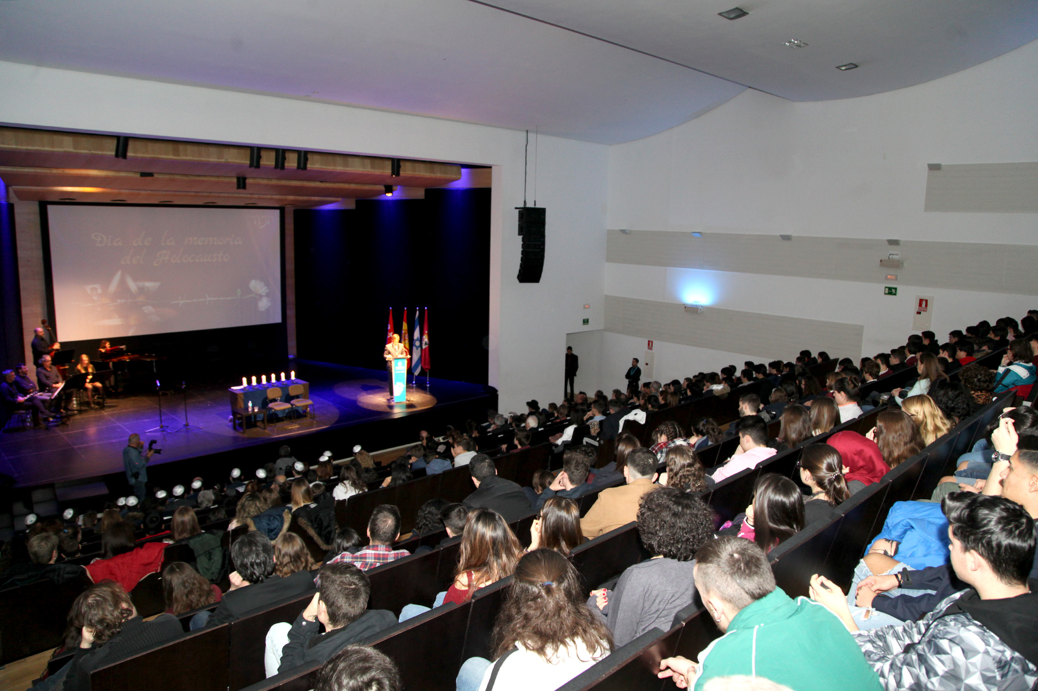 Alcobendas recuerda el Holocausto ante 200 escolares para “no olvidar el pasado” Alcobendas recuerda el Holocausto ante 200 escolares para “no olvidar el pasado”