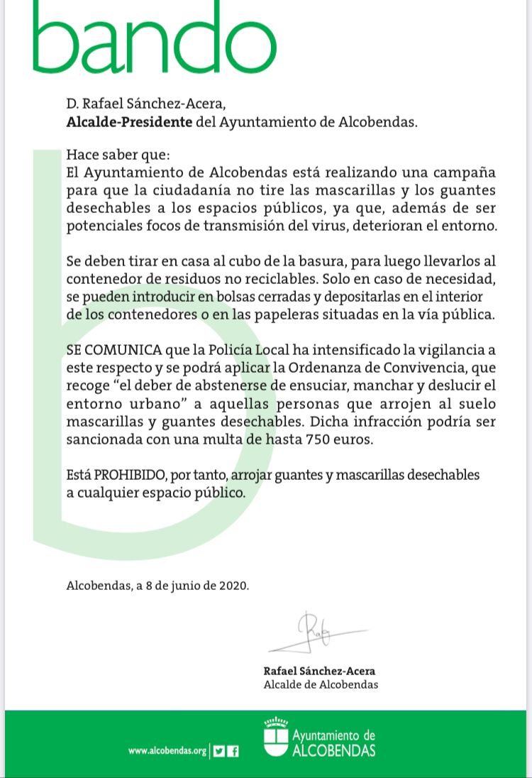 Un bando municipal recuerda que está prohibido arrojar mascarillas y guantes a la vía pública Un bando municipal recuerda que está prohibido arrojar mascarillas y guantes a la vía pública