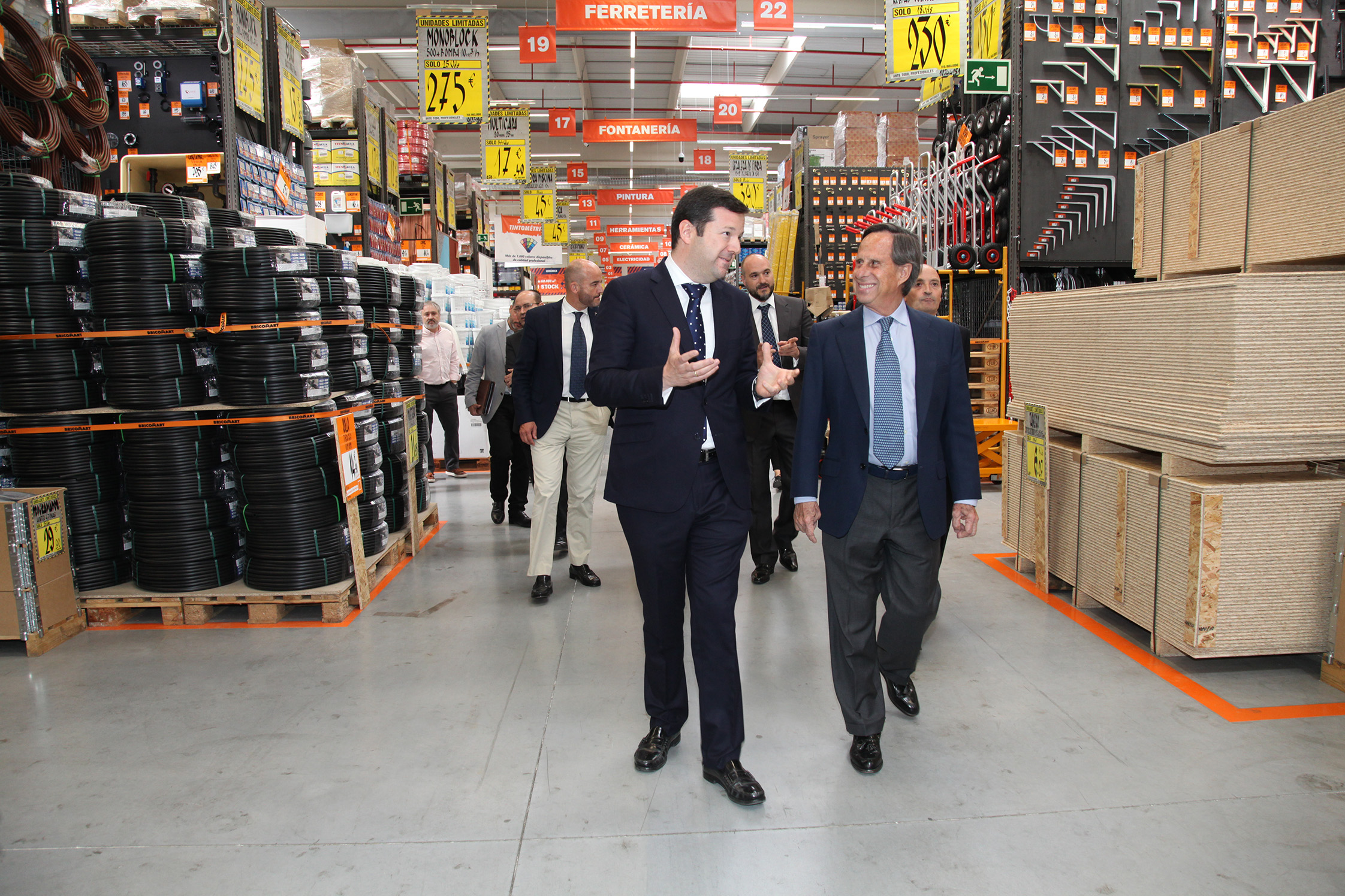 BRICOMART elige Alcobendas para abrir un nuevo almacén de 10.200 metros cuadrados, el más grande de la empresa BRICOMART elige Alcobendas para abrir un nuevo almacén de 10.200 metros cuadrados, el más grande de la empresa
