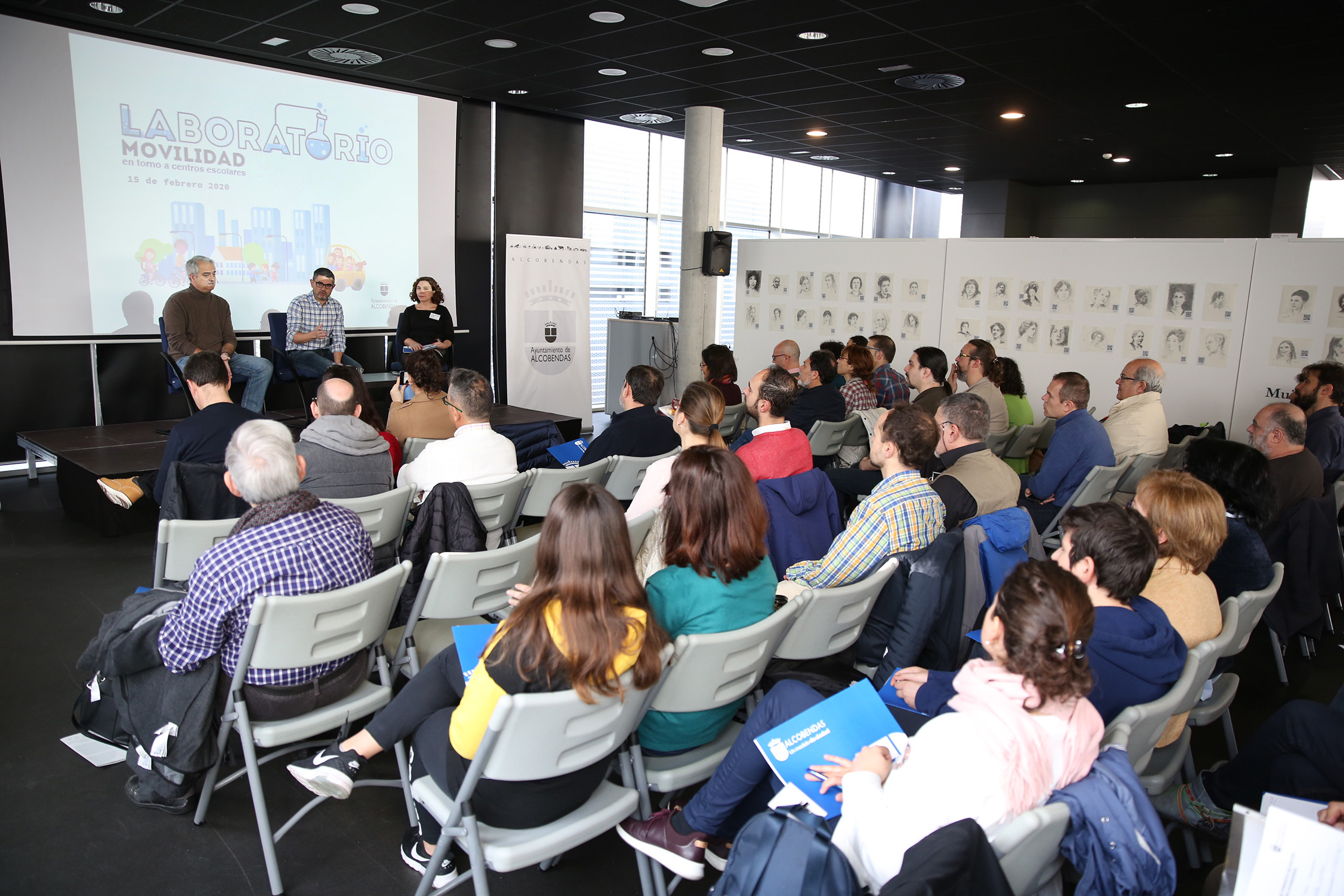 Una veintena de propuestas sobre movilidad surgen del primer laboratorio de ideas sobre retos de ciudad Una veintena de propuestas sobre movilidad surgen del primer laboratorio de ideas sobre retos de ciudad