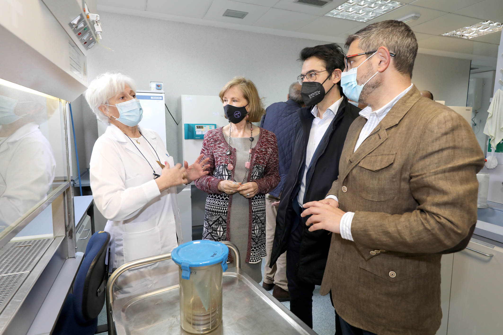 La primera mujer con título universitario que ejerció en Alcobendas, María Paz Caballero, da nombre al Laboratorio municipal La primera mujer con título universitario que ejerció en Alcobendas, María Paz Caballero, da nombre al Laboratorio municipal