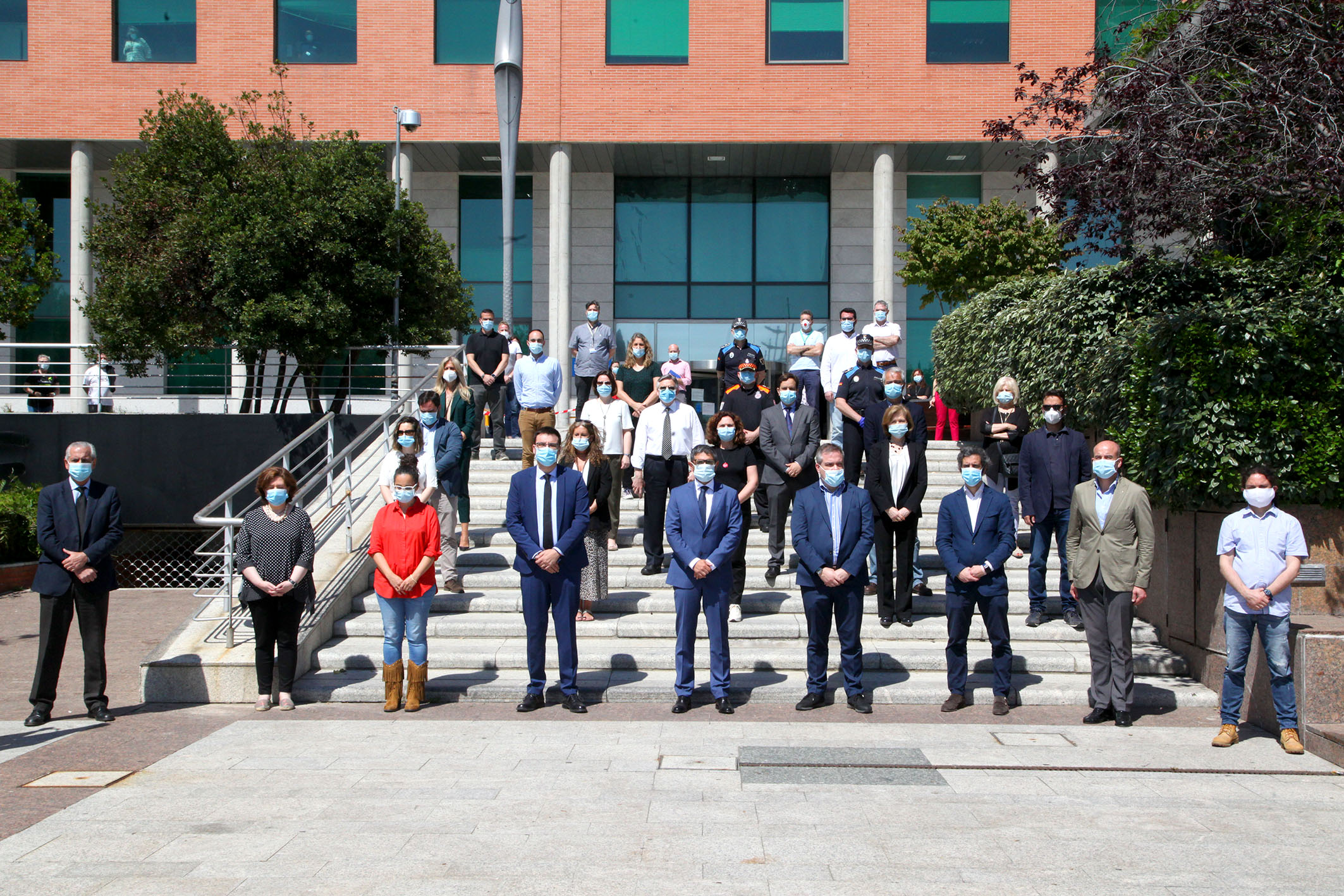 Alcobendas ha guardado un minuto de silencio en memoria de las víctimas del COVID-19 Alcobendas ha guardado un minuto de silencio en memoria de las víctimas del COVID-19