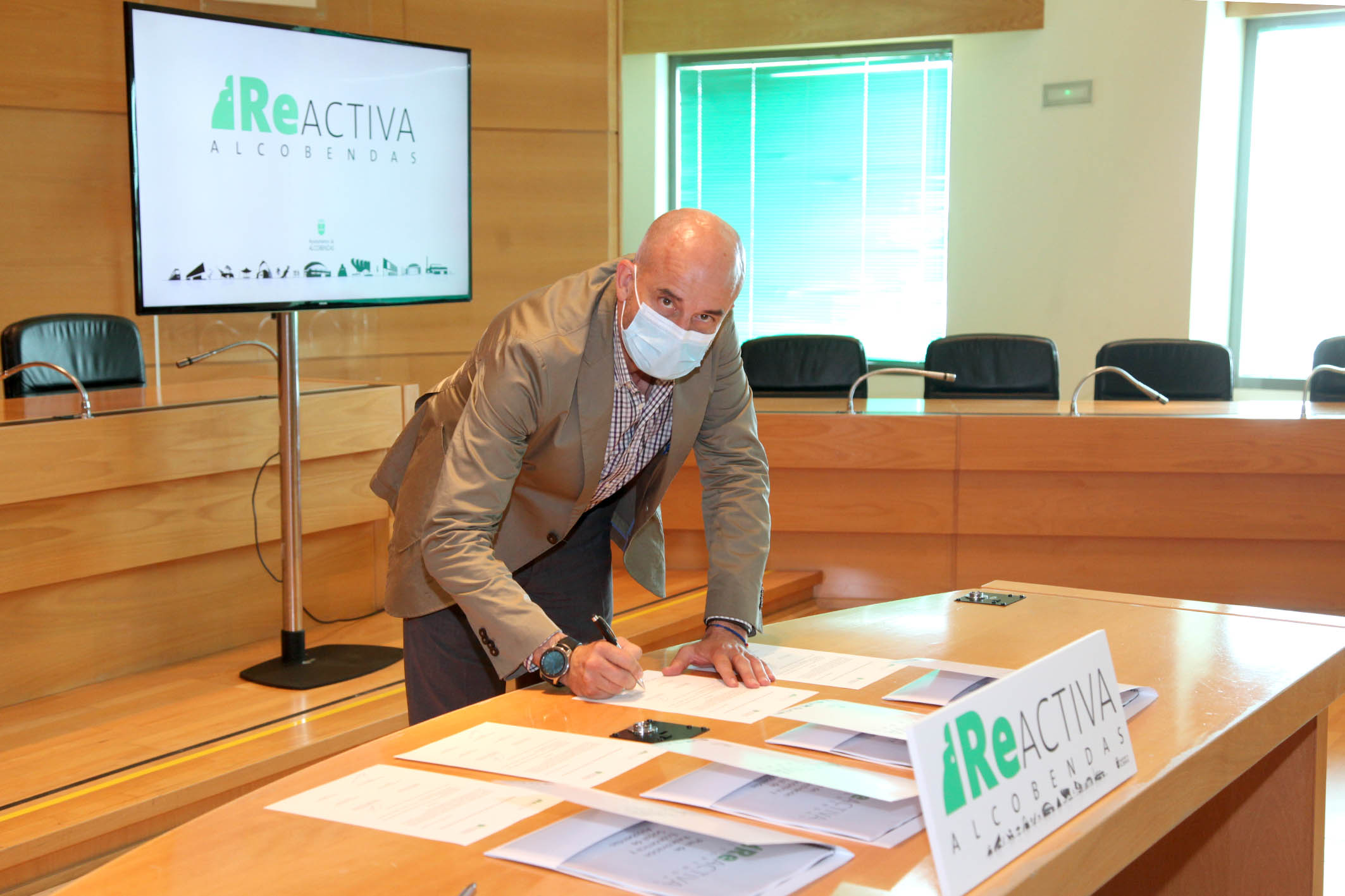 Más de un centenar de medidas para reactivar económica y socialmente Alcobendas sin dejar a nadie atrás Más de un centenar de medidas para reactivar económica y socialmente Alcobendas sin dejar a nadie atrás