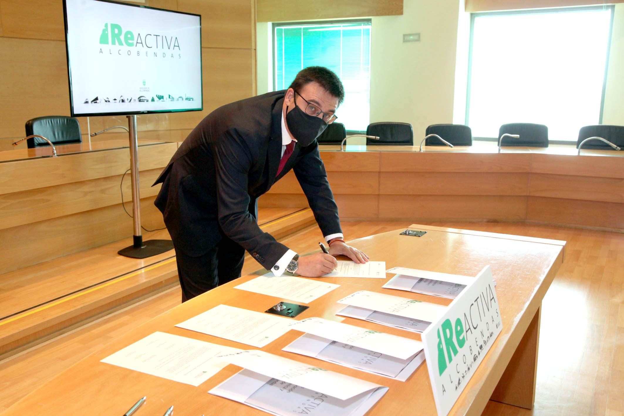 Más de un centenar de medidas para reactivar económica y socialmente Alcobendas sin dejar a nadie atrás Más de un centenar de medidas para reactivar económica y socialmente Alcobendas sin dejar a nadie atrás