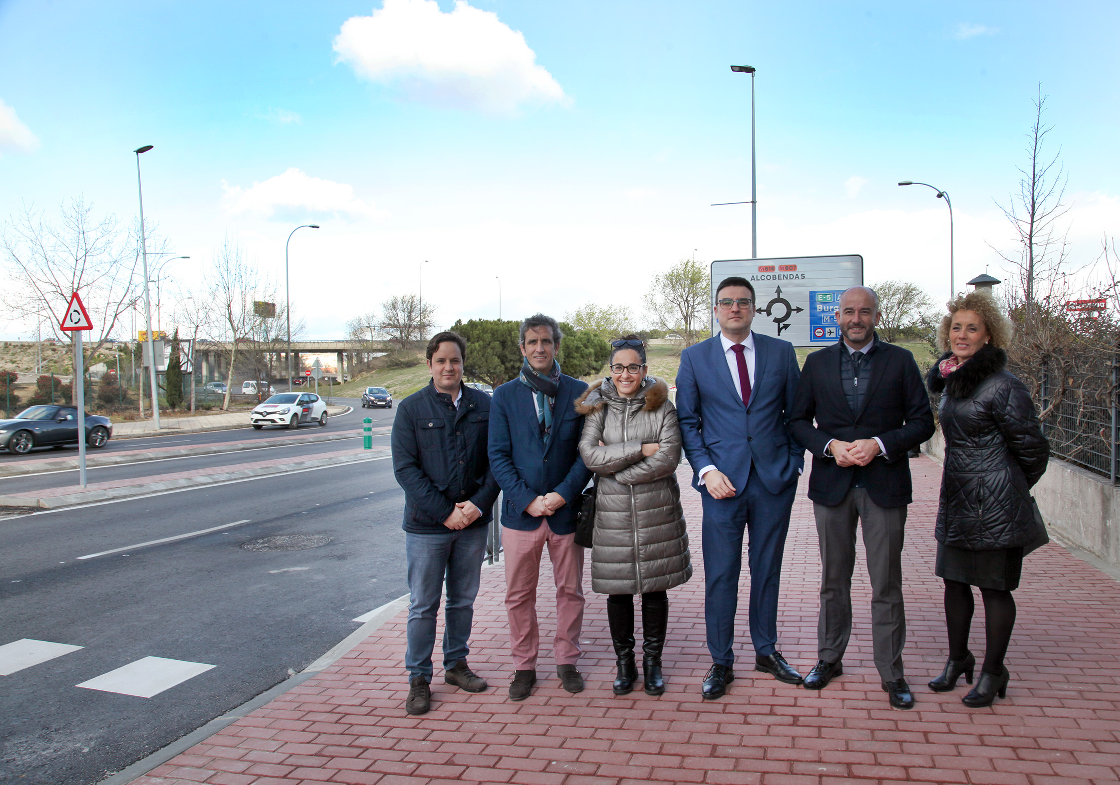 El tercer carril de la rotonda de Diversia mejora el acceso a la A-1 para 12.000 trabajadores El tercer carril de la rotonda de Diversia mejora el acceso a la A-1 para 12.000 trabajadores