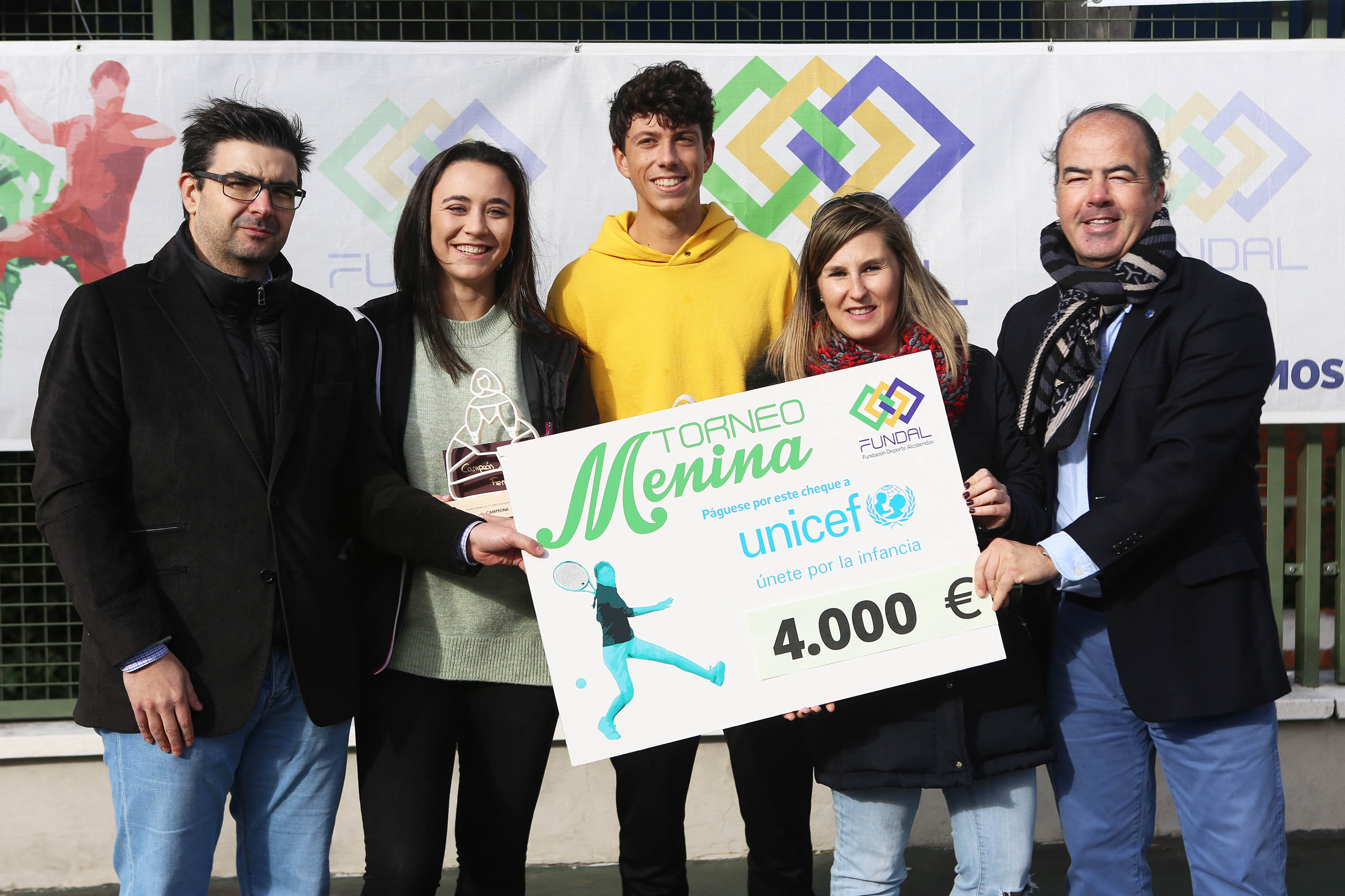 El Torneo Menina Alcobendas de tenis recauda 4.000 euros que se han entregado a UNICEF El Torneo Menina Alcobendas de tenis recauda 4.000 euros que se han entregado a UNICEF