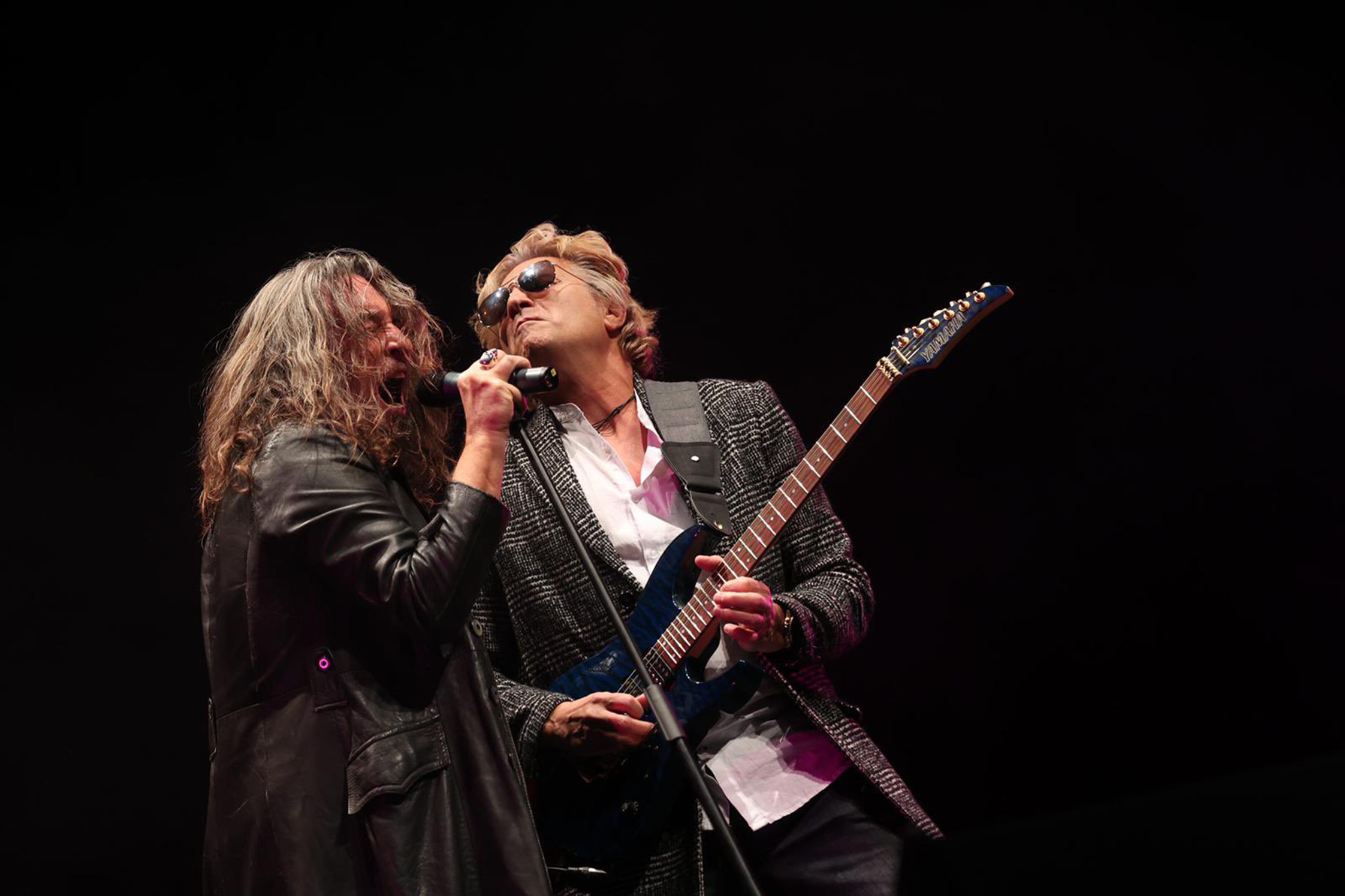 Tony Carmona y Carlos Catana en un momento del concierto
