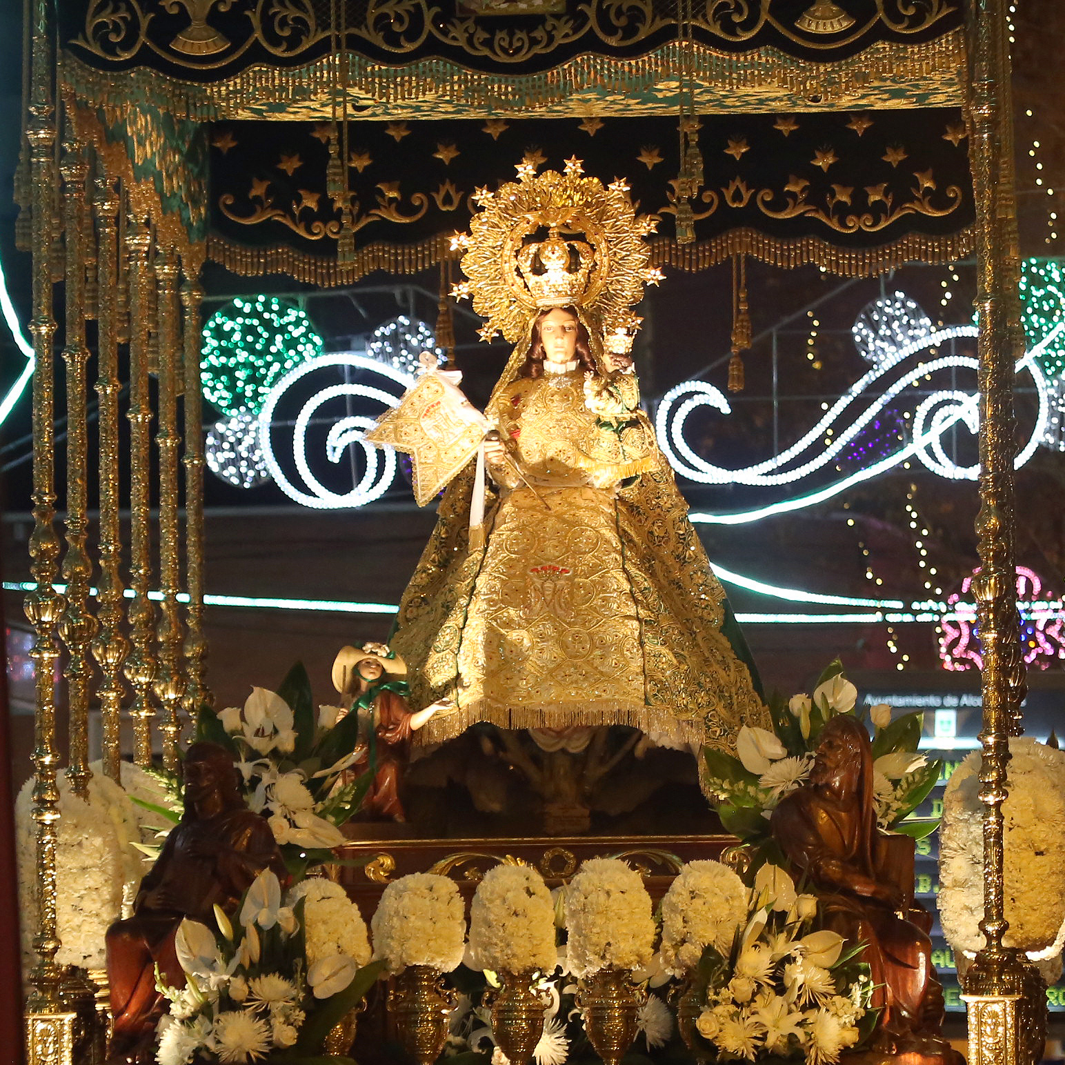 Imagen de la Virgen de la Paz durante la procesión