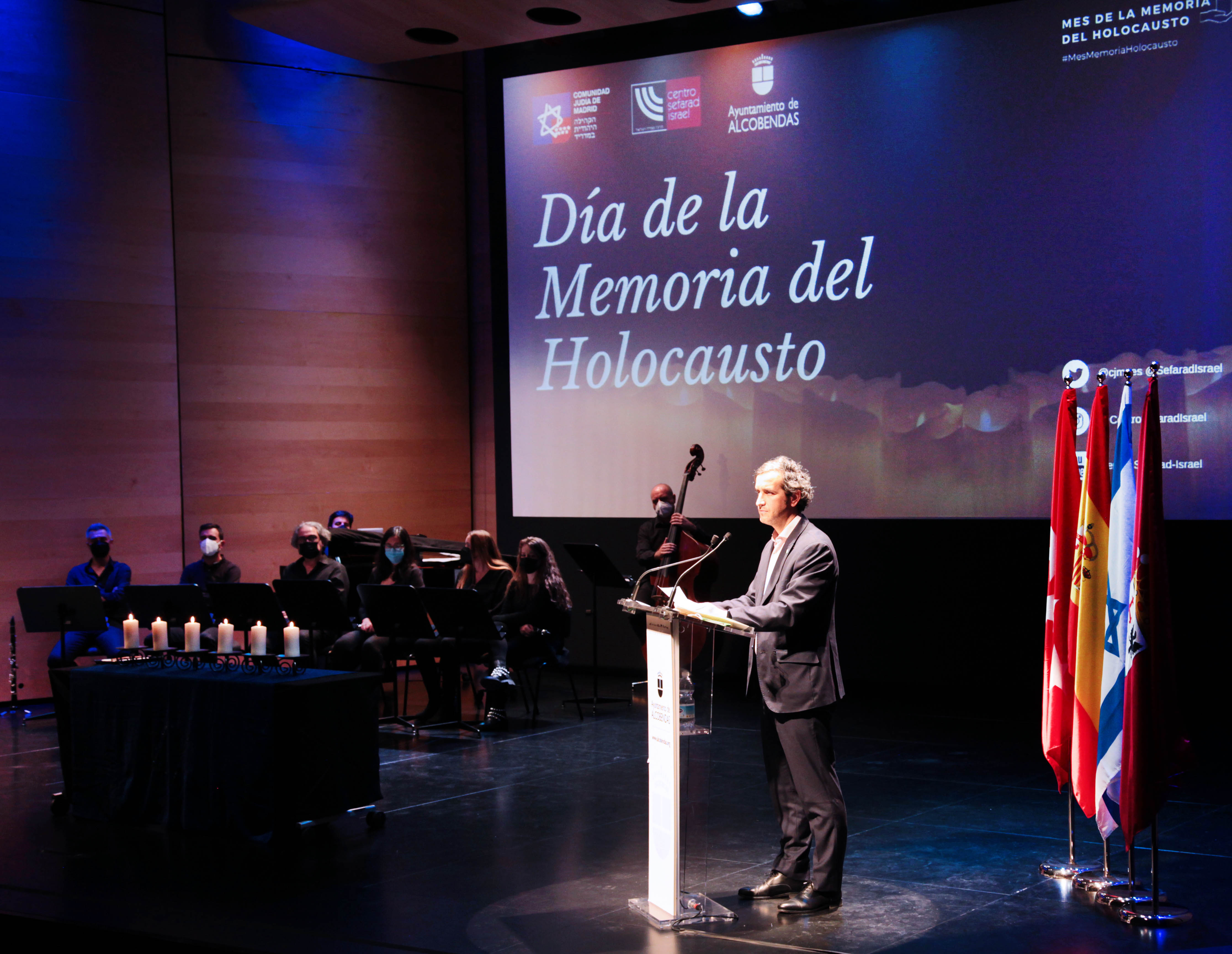 Para el alcalde, "mantener viva la memoria es la mejor manera de honrar a las víctimas"