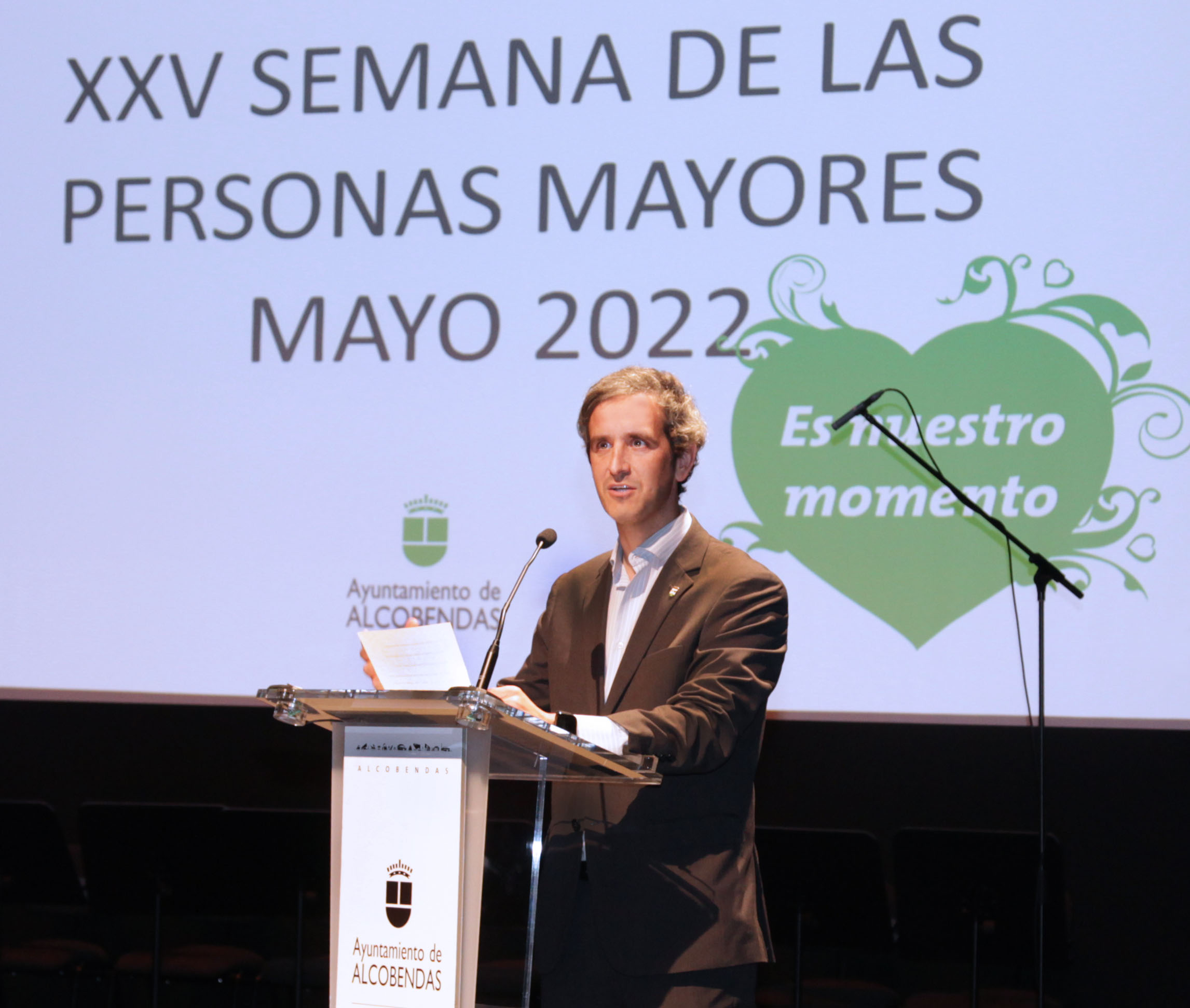 El alcalde en la presentación del programa de mayores 2022-2023