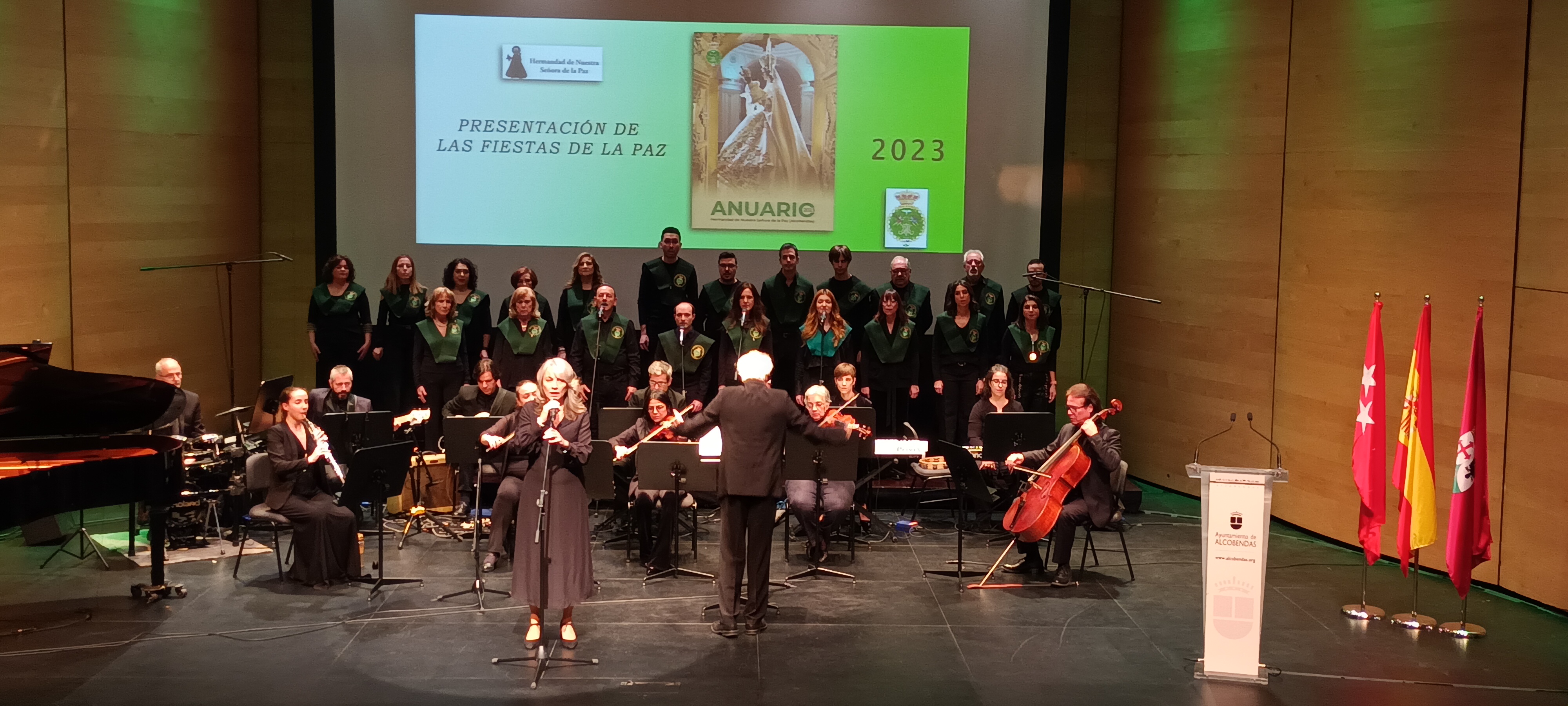 El coro de la Hermandad en la presentación de las fiestas de la Virgen de la Paz