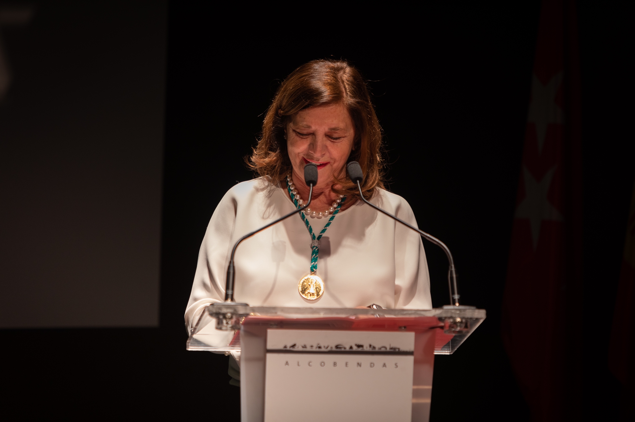 La presidenta de la Hermandad en la presentación de las fiestas de la Virgen de la Paz