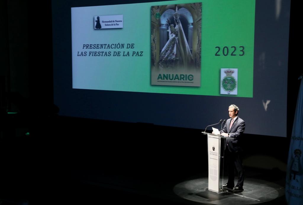 El alcalde en la presentación de las fiestas de la Virgen de la Paz
