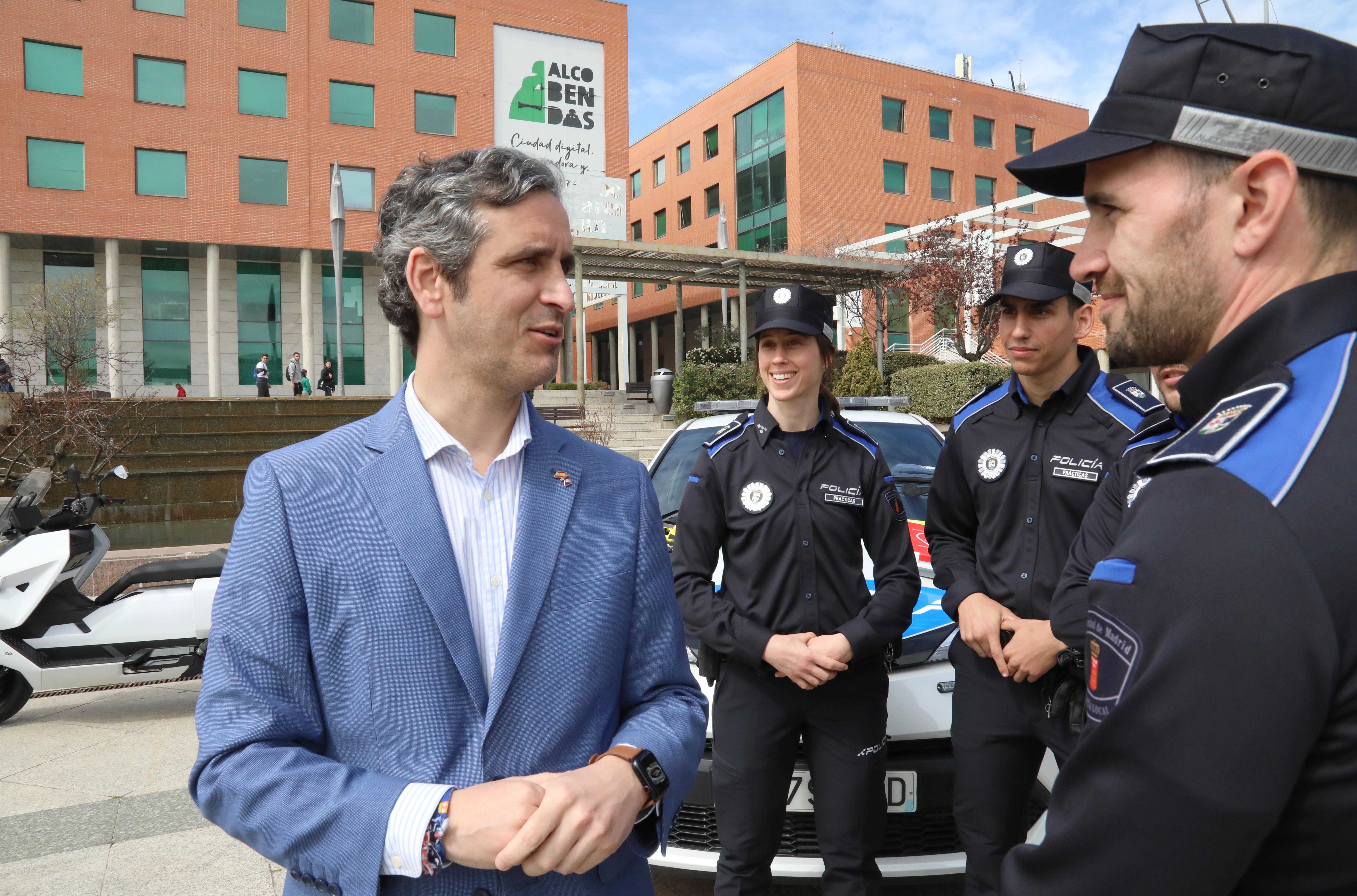 Presentación nuevos equipamientos policía 2