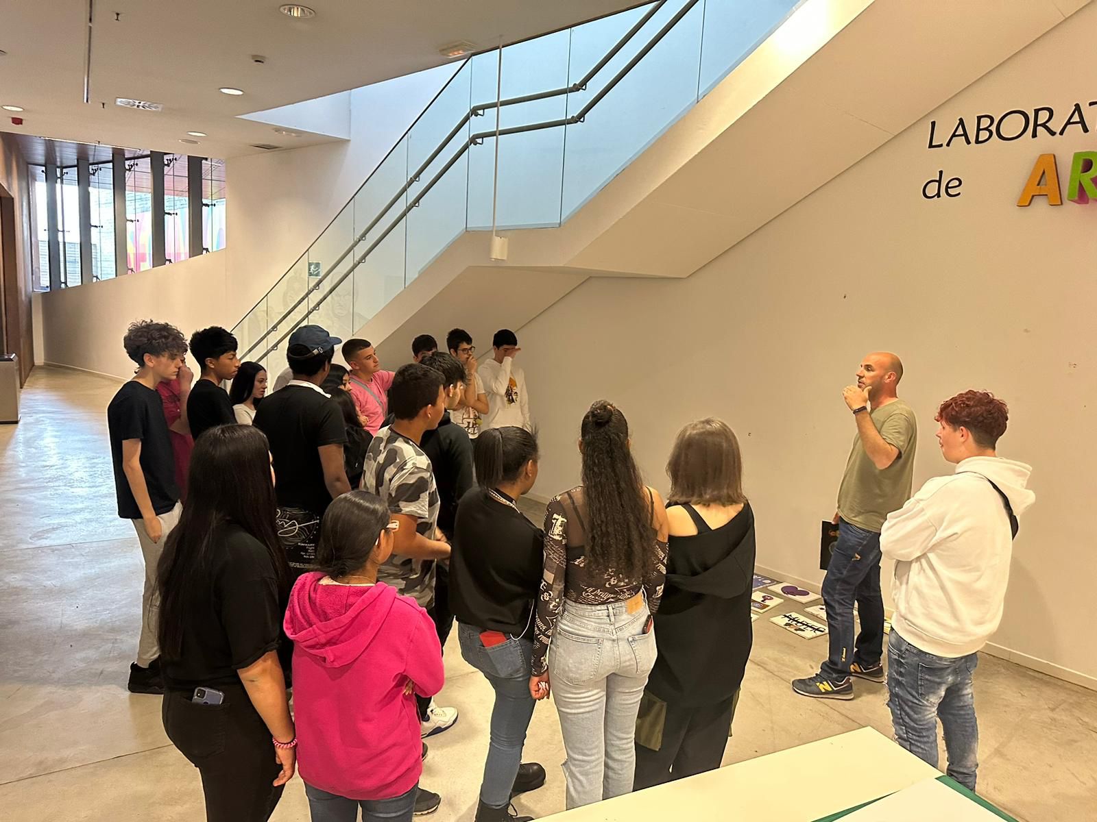 Exposición Akuario pinta mujer_2