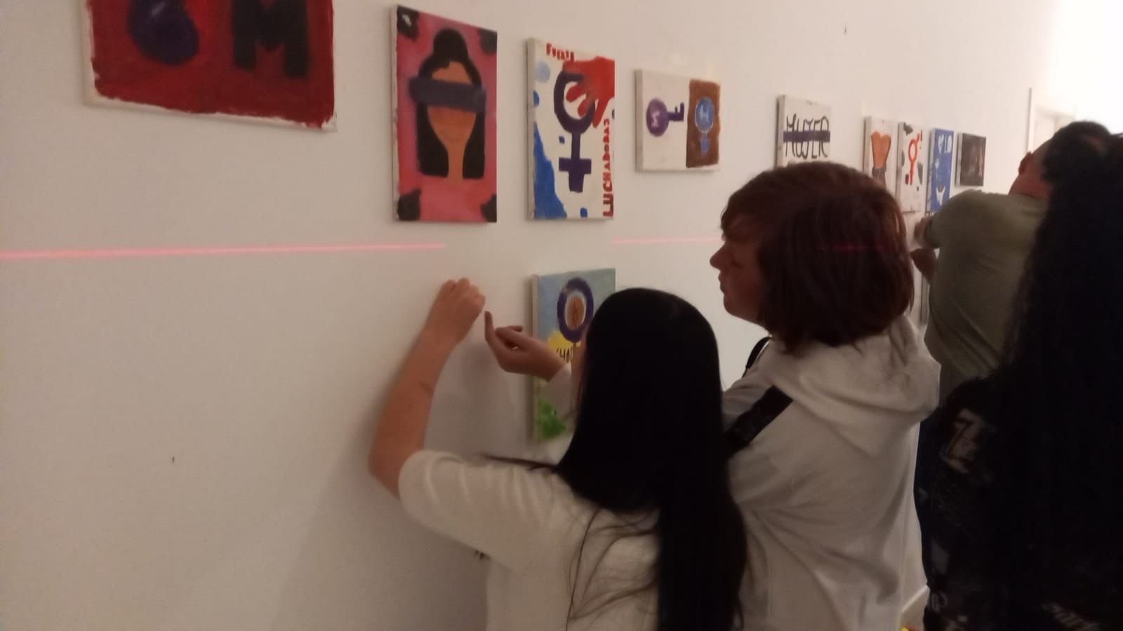 Exposición Akuario pinta mujer_3