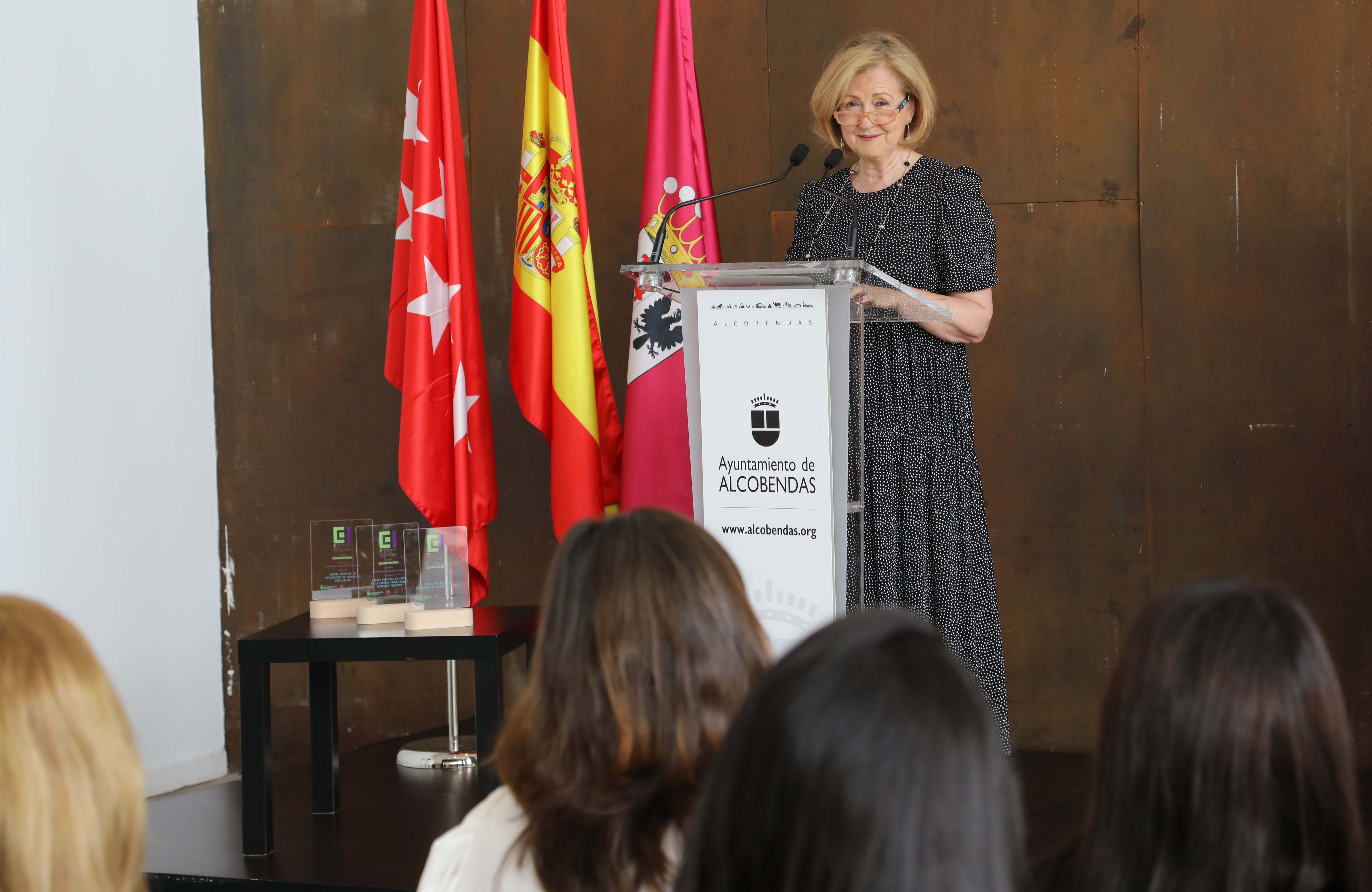 Concejala de Promoción de la Igualdad, Ofelia Culebradas, durante la entrega de los premios del I Certamen Empresas por la Igualdad