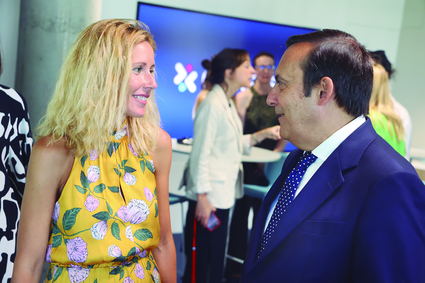 La alcaldesa, Rocío García Alcántara junto al presidente de Cofares, Eduardo Pastor