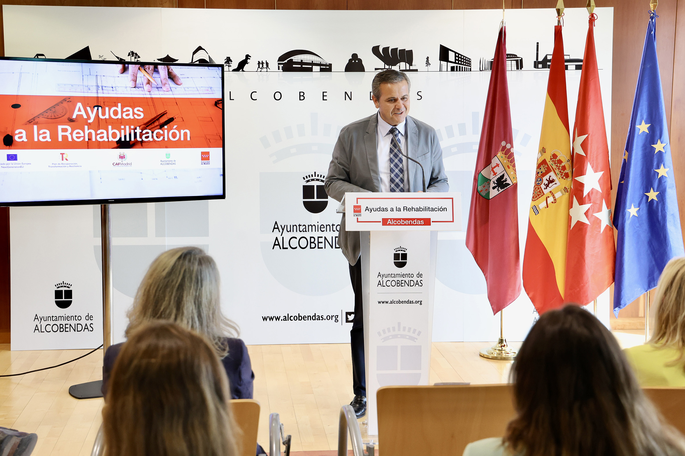 Consejero de Vivienda de la Comunidad de Madrid en la presentación Programa Ayudas a la Rehabilitación