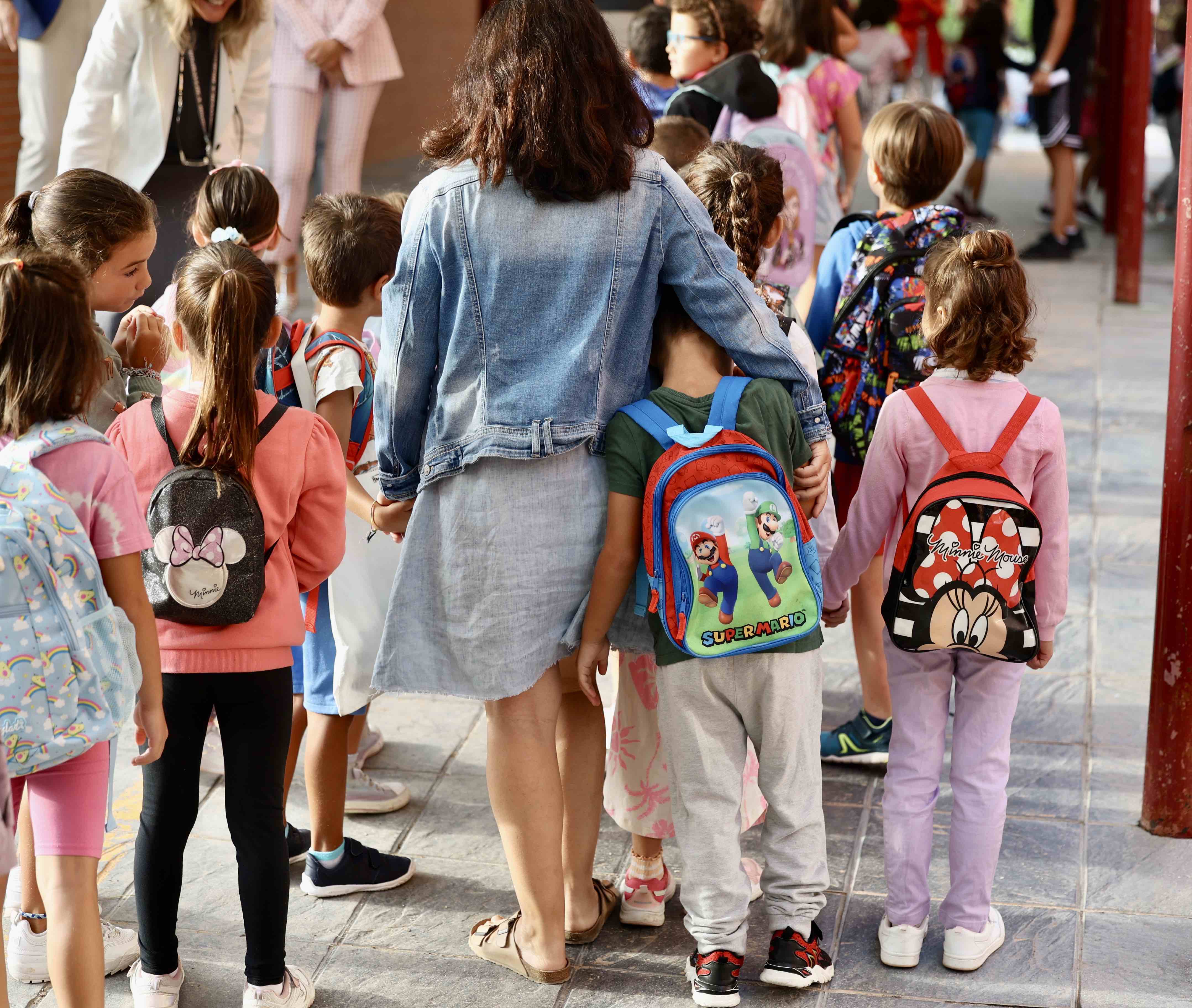 Hoy comienza el curso en colegios y escuelas infantiles y mañana en los institutos