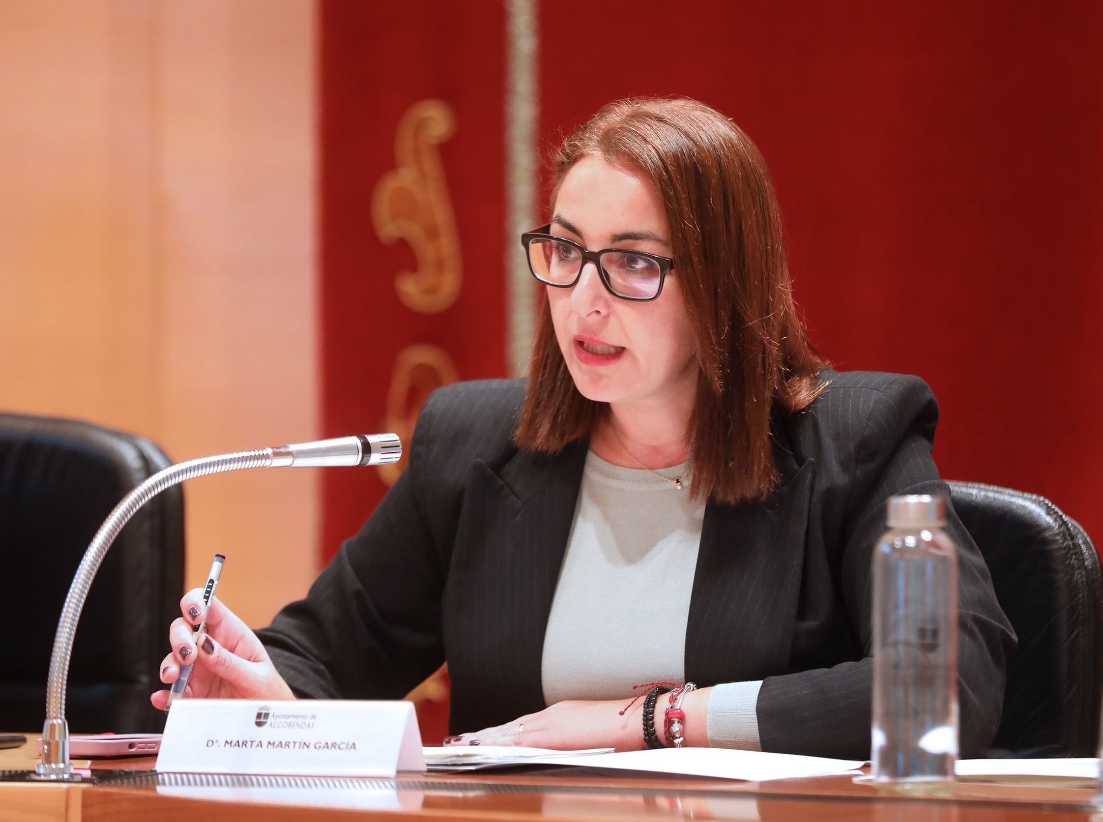 La responsable de Economía considera muy ventajosa esta reducción de la deuda municipal
