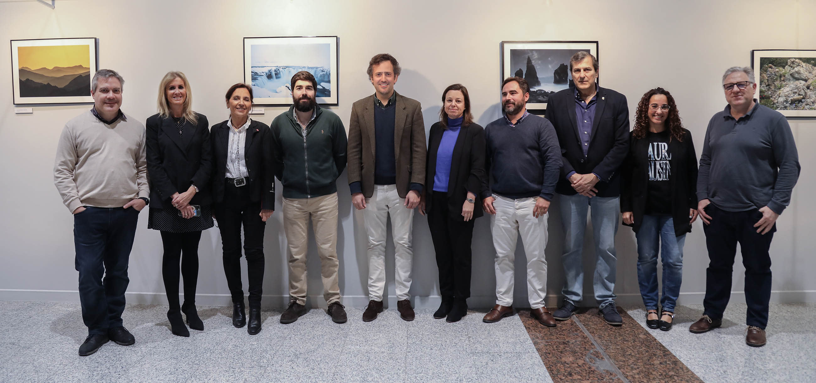Iriarte junto a los concejales de la Corporación que asistieron a la inauguración