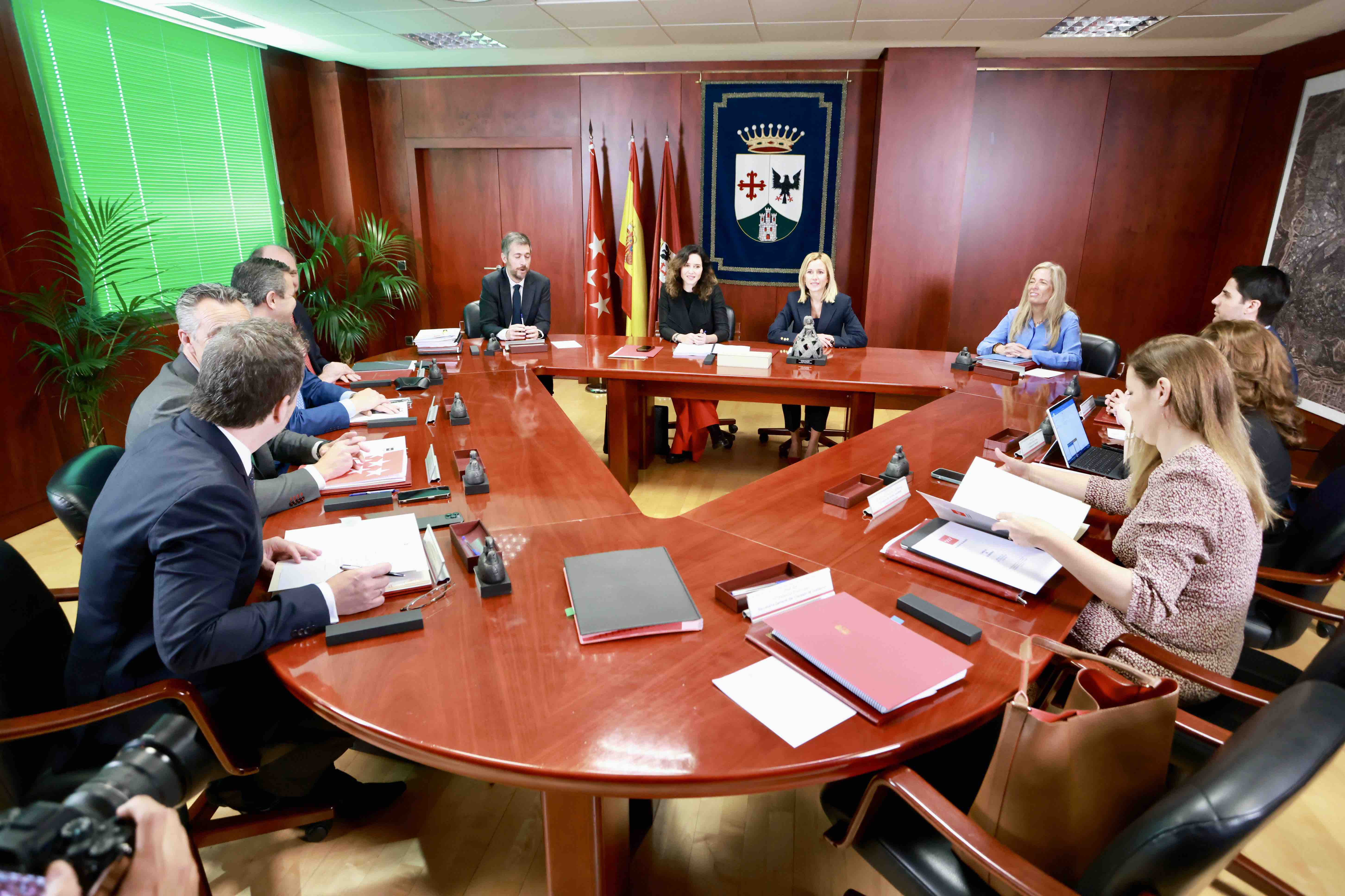 El Consejo de Gobierno se ha celebrado en la Sala del Equipo de Gobierno del Ayuntamiento.