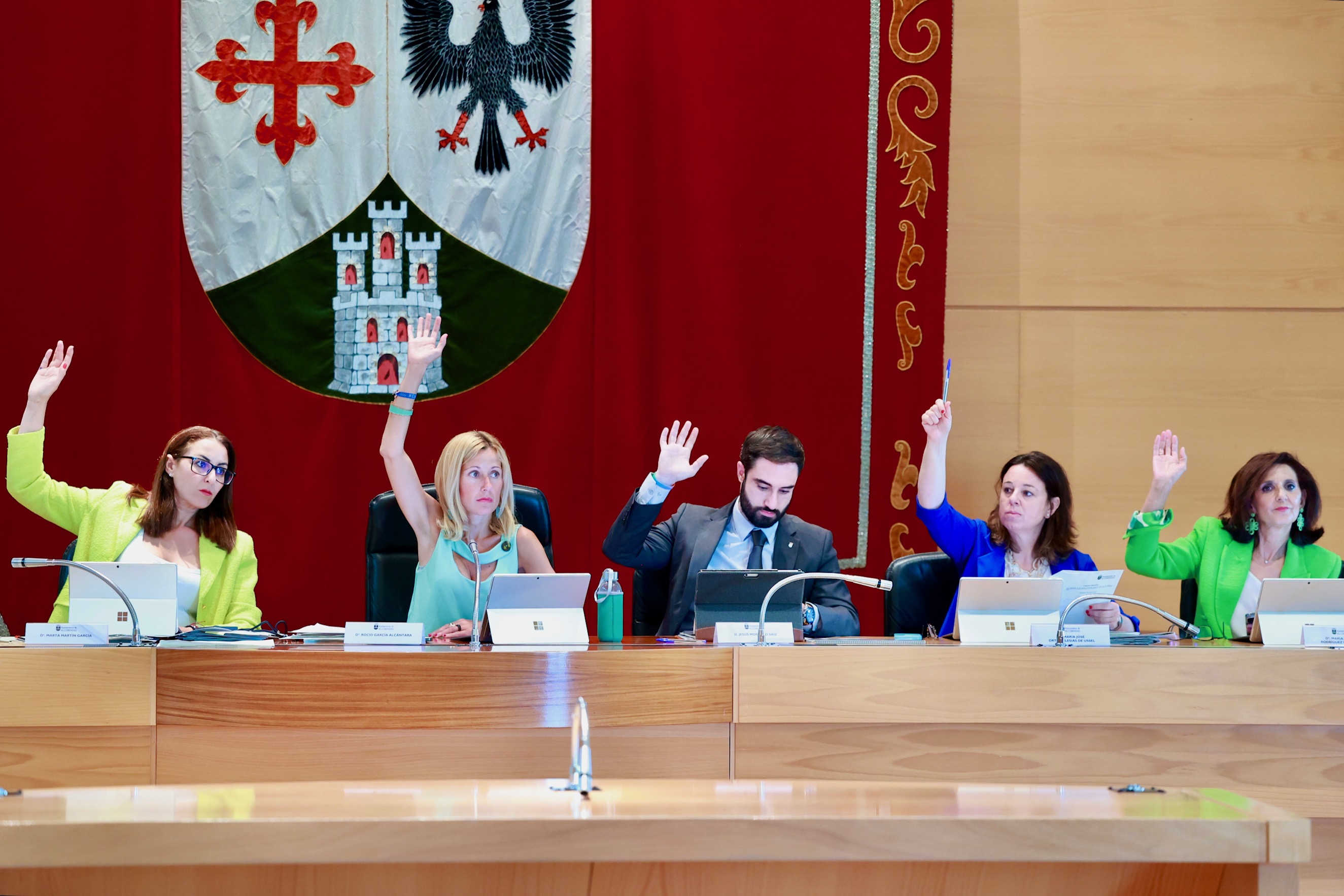 Del grupo popular se ha aprobado un acto declarativo así como una moción por la mayoría del pleno