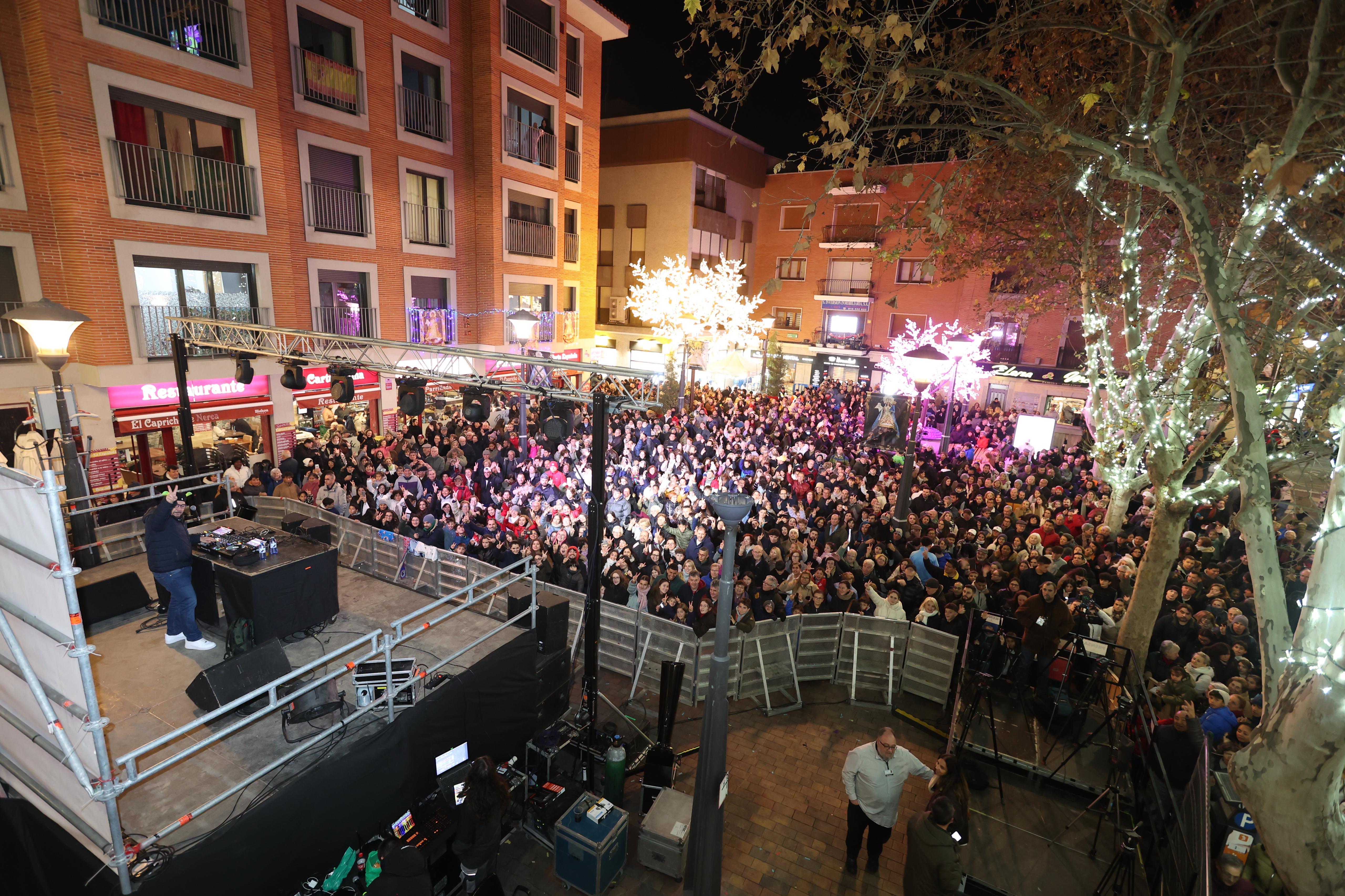 Ambiente pregón Fiestas Virgen de la Paz 2025