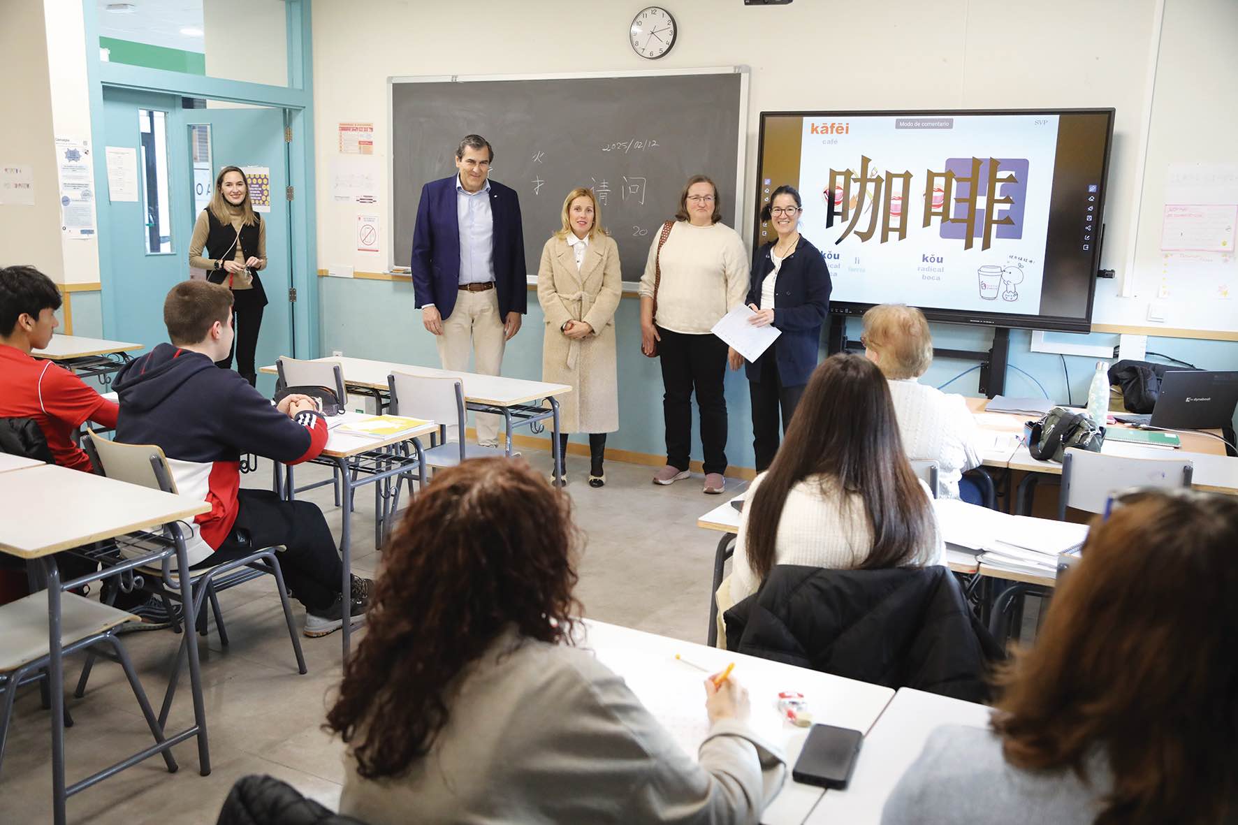 La alcaldesa y el concejal de Educación visitaron la EOI esta semana