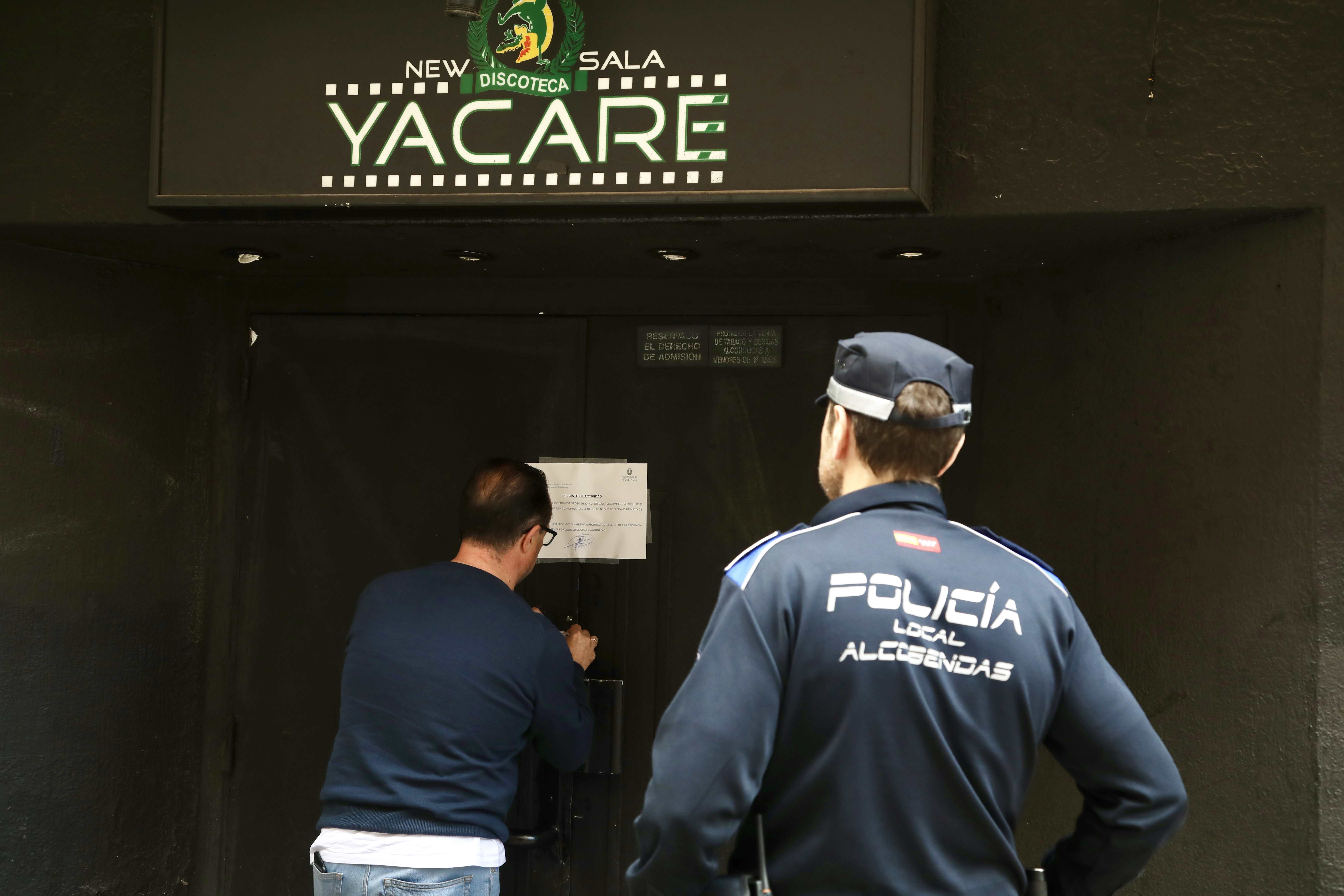 El local Yacaré ha sido clausurado esta mañana por los servicios de inspección municipales.