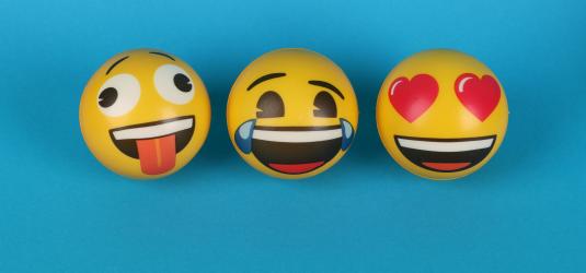 emoticonos emociones