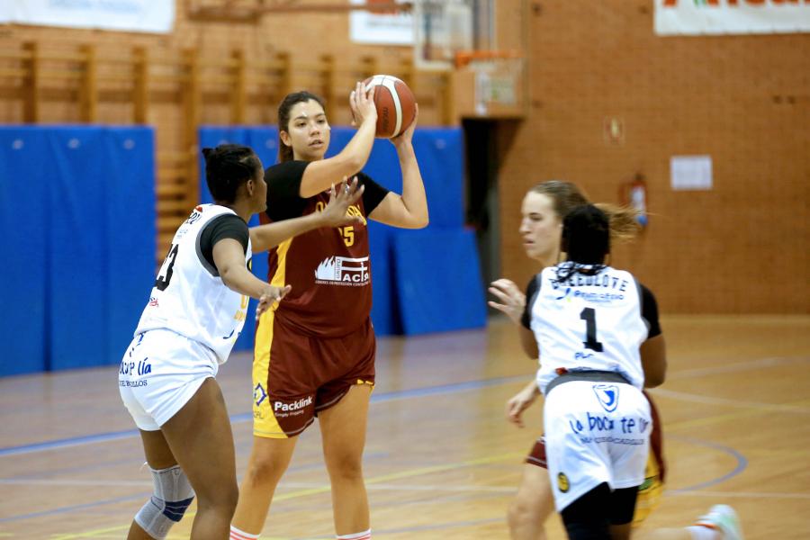 Baloncesto Liga Femenina 2 Alcobendas - UCAM Primafrio -  Imagen de un momento del partido.