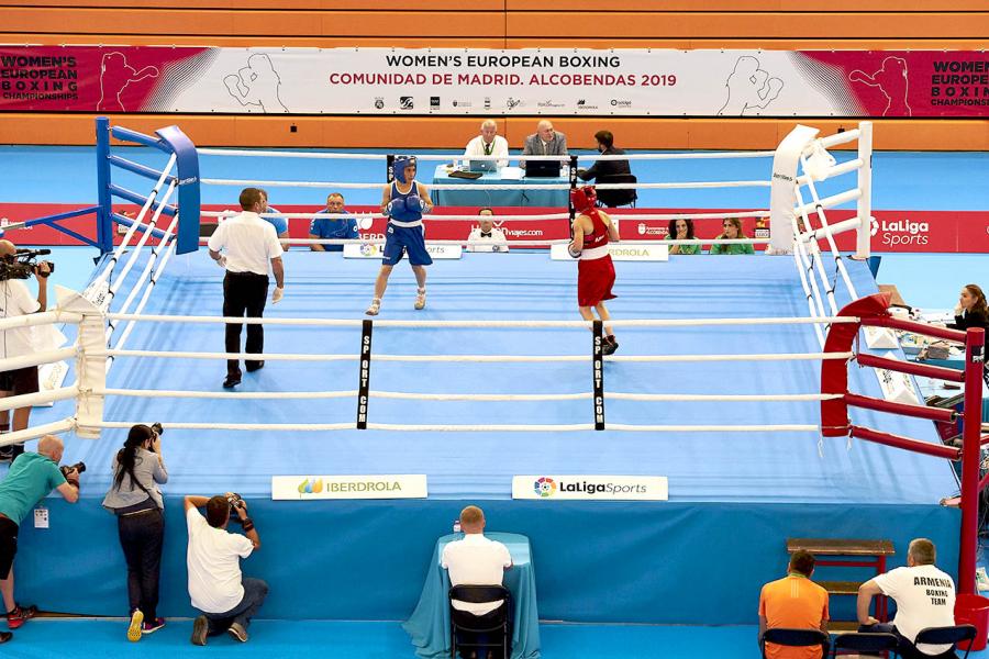 Inauguración Campeonato de Boxeo Amateur Femenino - Imagen lejana de un momento de un combate del Campeonato de Boxeo Amateur Femenino.