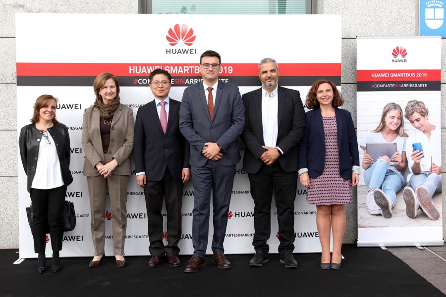 Vicealcalde de Alcobendas, Miguel Ángel Arranz, concejales y autoridades en el evento - 2019