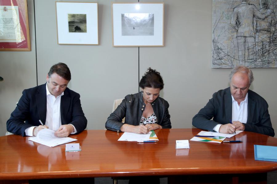Momento de la firma