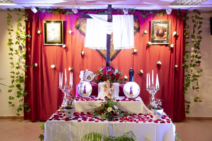 Altar. Cruz de Mayo en La Esfera - 2021