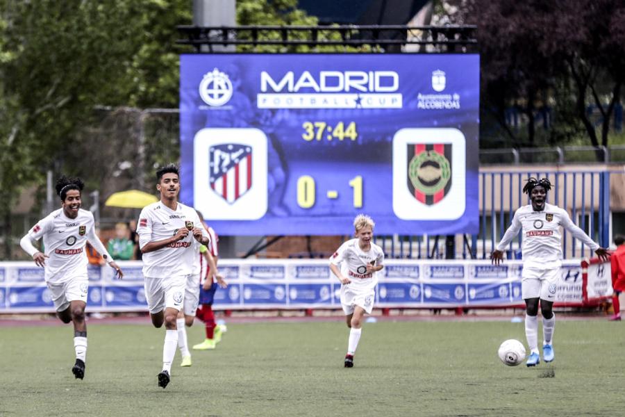 Madrid Football Cup U14 2019 - Imagen de un momento de del partido de la final entre el equipo sueco IF Brommapojkarna contra el Atlético de Madrid. 