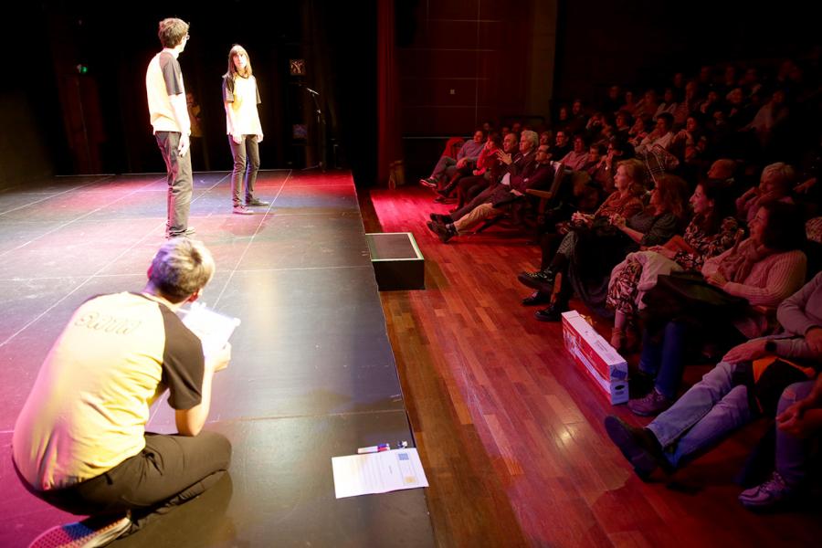 Momento de la actuación. Gala Solidaria AFAEAA -2019