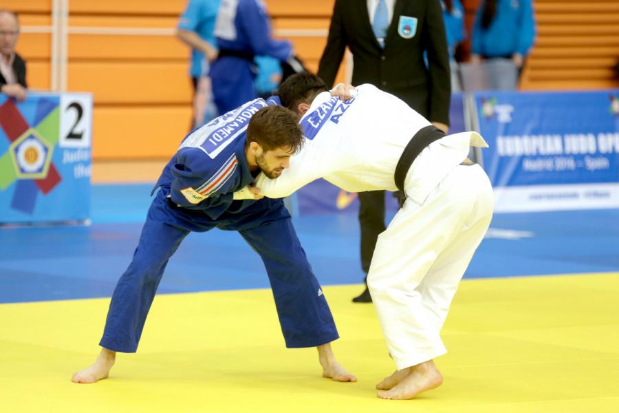 Open Europeo de Judo - Dos participantes luchando en un combate de judo.