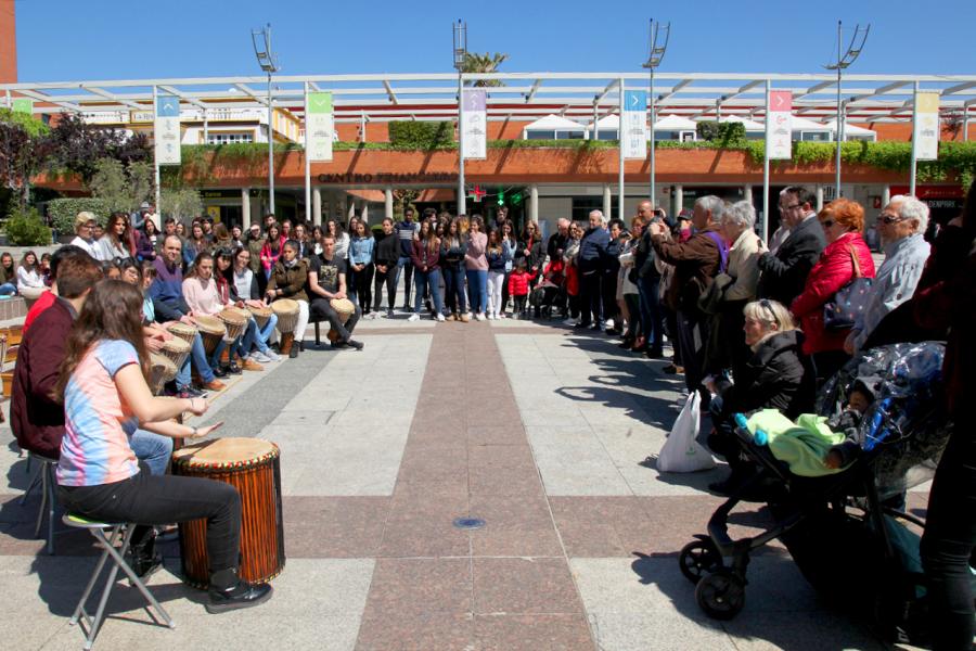 Musiqueando 2017 en la Plaza Mayor -Los jóvenes y el público.