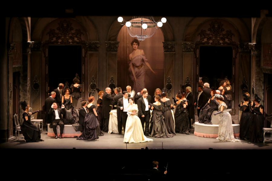 Escena de la obra "La Traviatta"