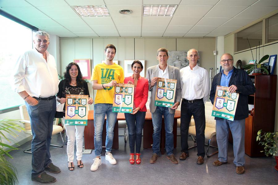 Presentación partido de celebración del 10 Aniversario Valcude Alcobendas - Foto grupal.