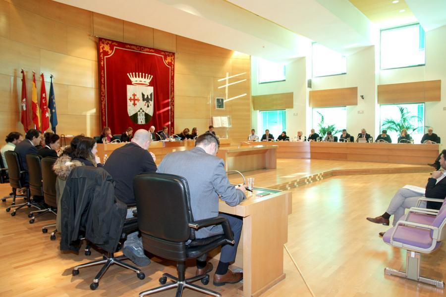 Vista lateral del salón de plenos