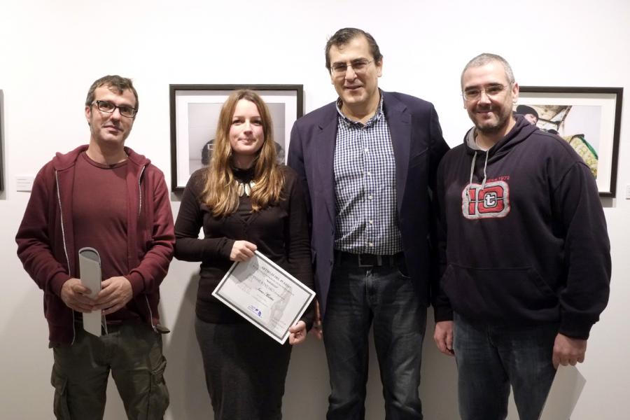 Concejal Fernando Martínez Rodríguez y premiados. 