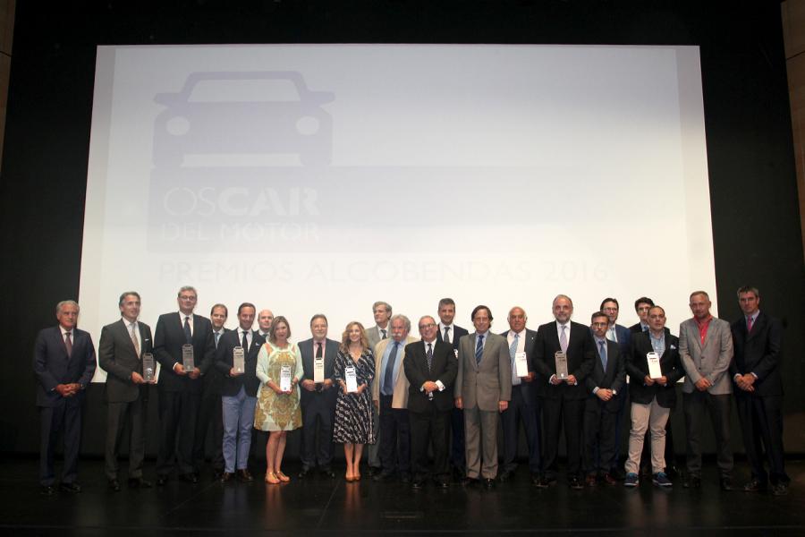 Entrega de Premios Oscar del Motor -   Grupo completo en el escenario.