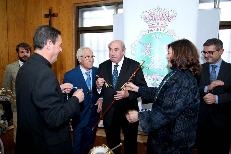 Entrega del Bastón de Mando al Prioste Mayor Sandalio Baena Aguado, con la presencia del Alcalde Rafael Sanchez , entregado la presidenta de la Hermandad de Nuestra Señora de la Paz, Isabel Paramo Aguado y Autoridades - 2020